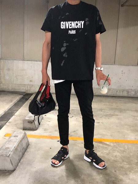 Givenchy ジバンシィを着こなす 参考にしたいコーデと人気アイテム7選 メンズファッションマガジン 服ログ